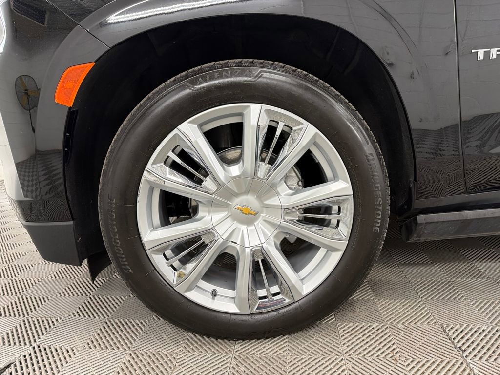 Used 2024 Chevrolet Tahoe High Country image 16