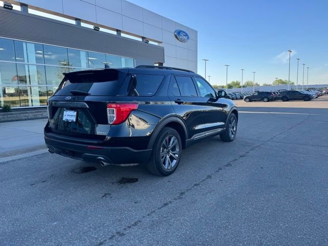 Certified 2023 Ford Explorer XLT w/ Equipment Group 202A AWD/4WD image 34