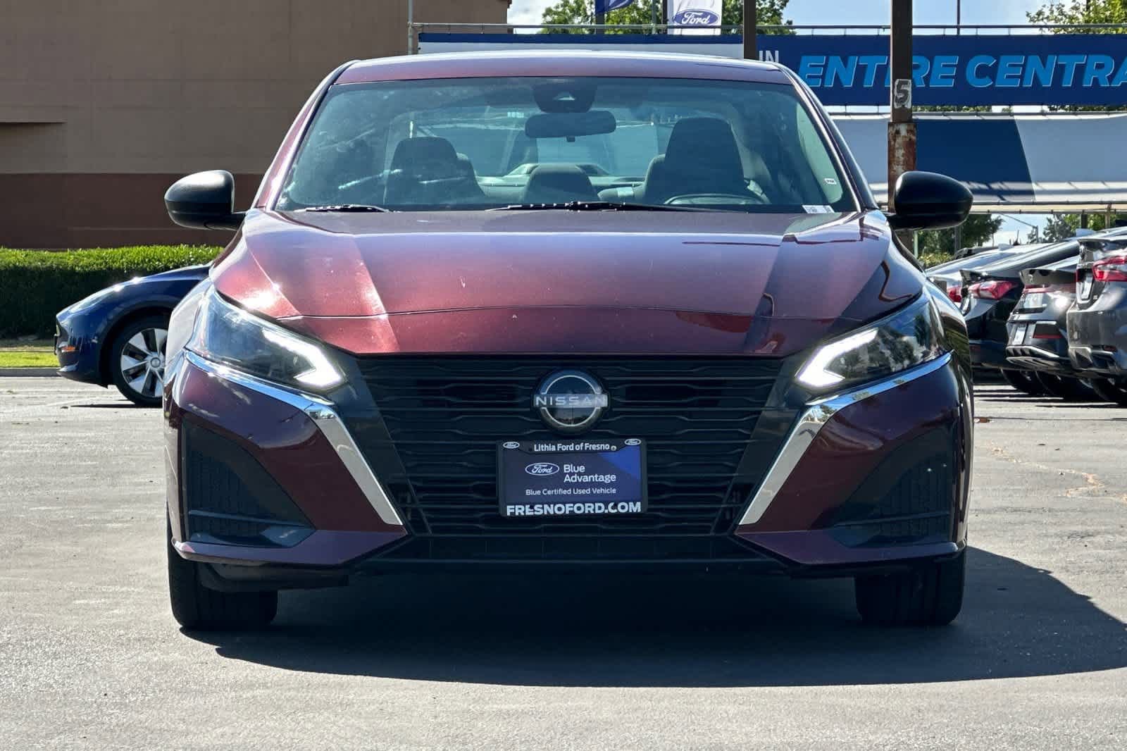 Used 2024 Nissan Altima 2.5 SV image 8