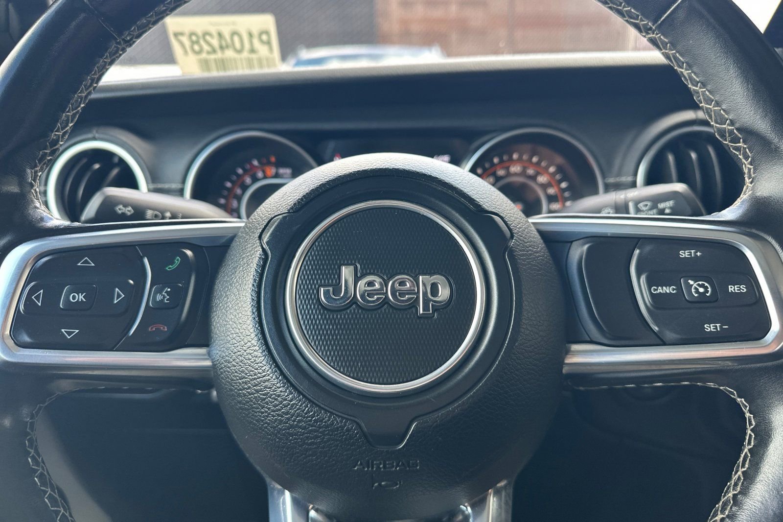 Used 2020 Jeep Gladiator Overland AWD/4WD image 22