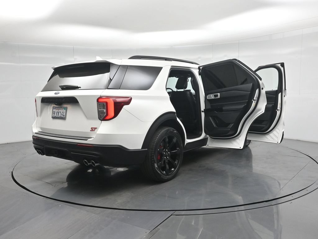 Certified 2023 Ford Explorer ST w/ Equipment Group 401A AWD/4WD image 5