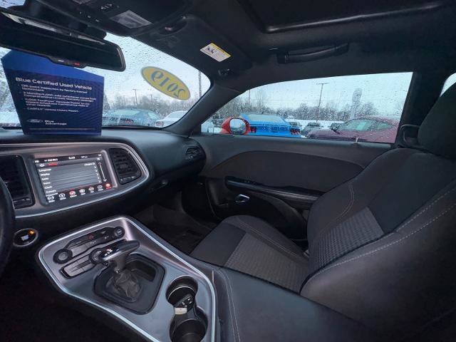 Used 2019 Dodge Challenger SXT w/ Driver Convenience Group image 22