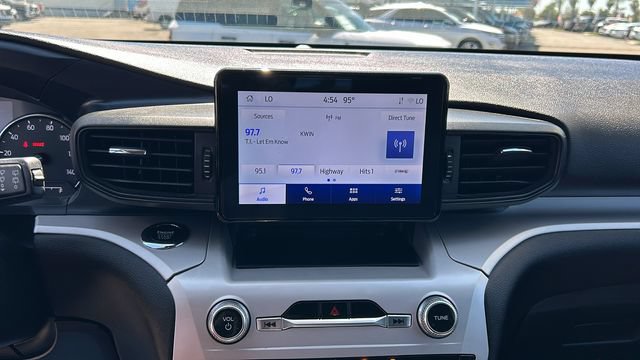 Certified 2023 Ford Explorer XLT RWD image 22