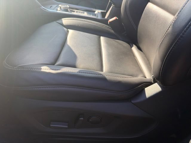 Certified 2023 Ford Explorer XLT w/ Equipment Group 202A RWD image 7