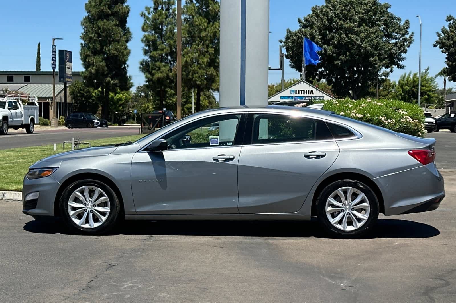 Used 2024 Chevrolet Malibu LT FWD image 6