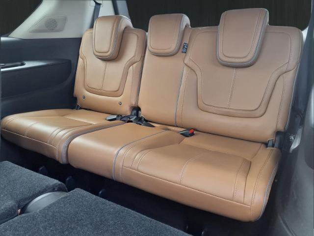 Used 2025 INFINITI QX80 Sensory AWD/4WD image 13
