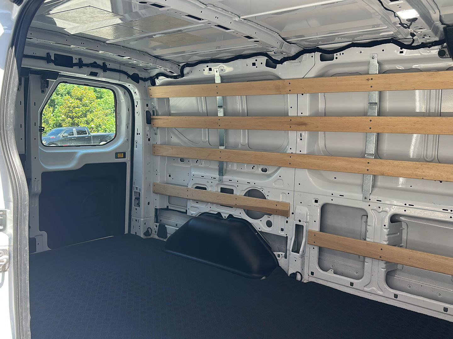 Certified 2025 Ford Transit 250 Low Roof w/ Exterior Upgrade Package RWD image 26