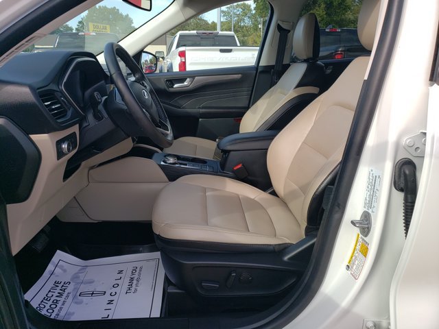 Certified 2021 Ford Escape Titanium AWD/4WD image 13