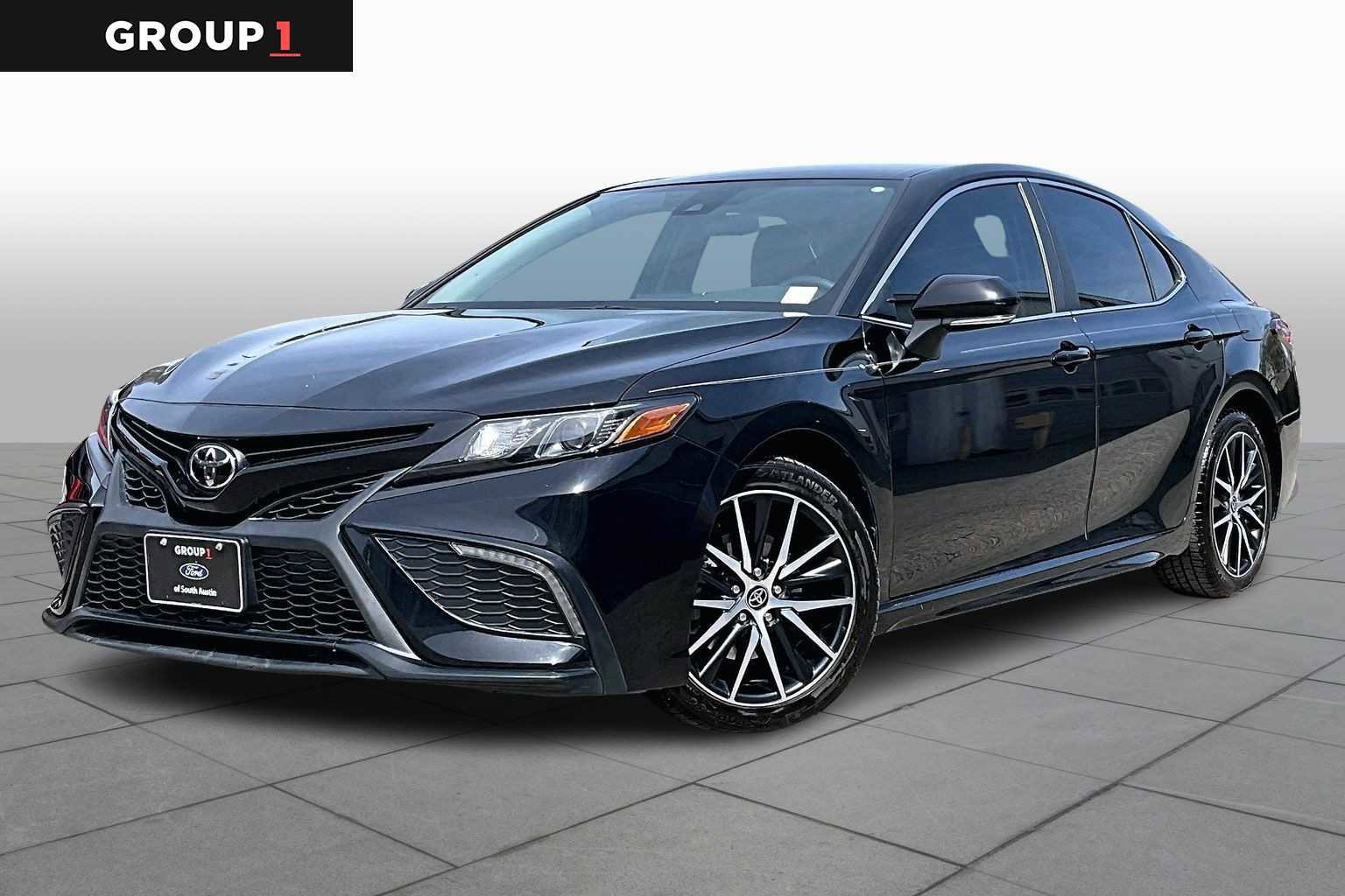 Used 2023 Toyota Camry SE image 5