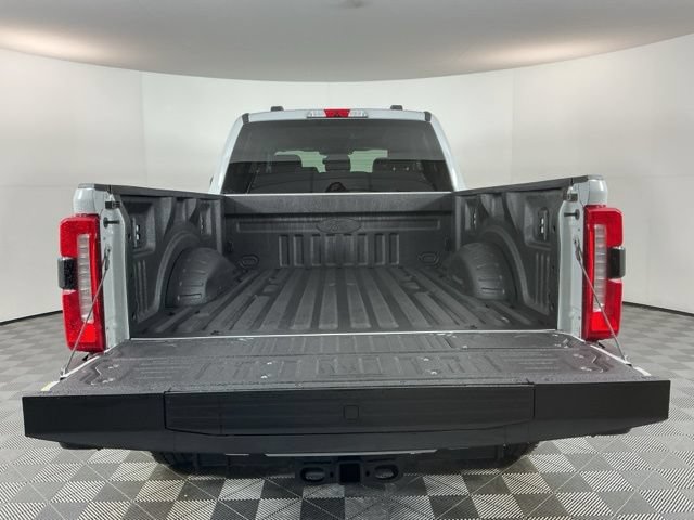 Certified 2025 Ford F350 Lariat w/ Black Appearance Package AWD/4WD image 7