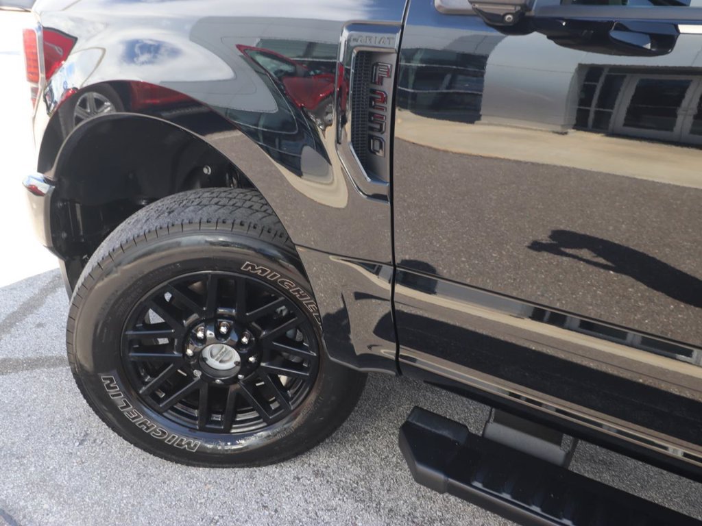 Certified 2022 Ford F250 Lariat AWD/4WD image 3