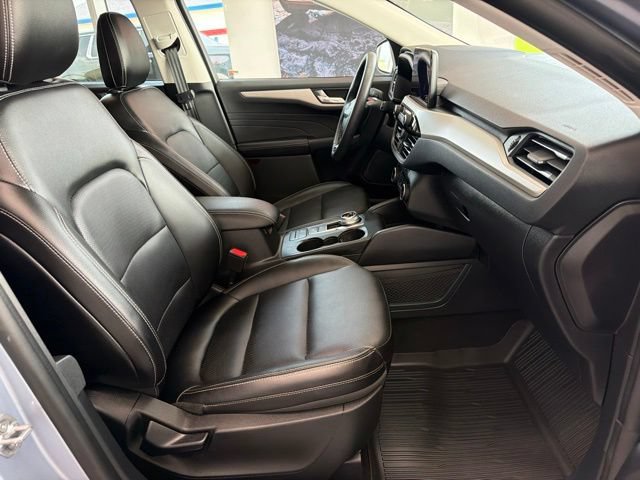Certified 2022 Ford Escape SEL AWD/4WD image 11