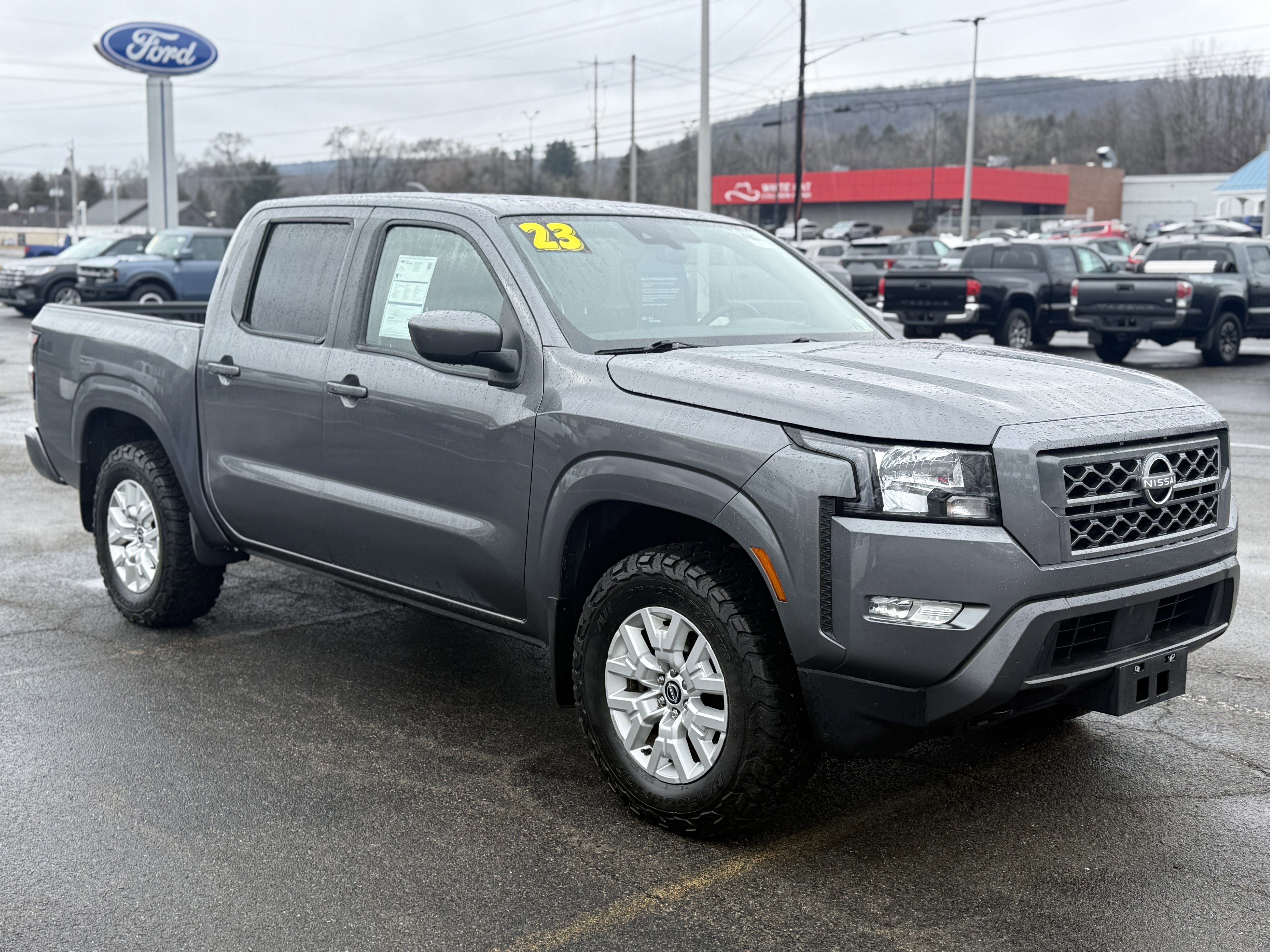 Used 2023 Nissan Frontier SV w/ SV Convenience Package image 5