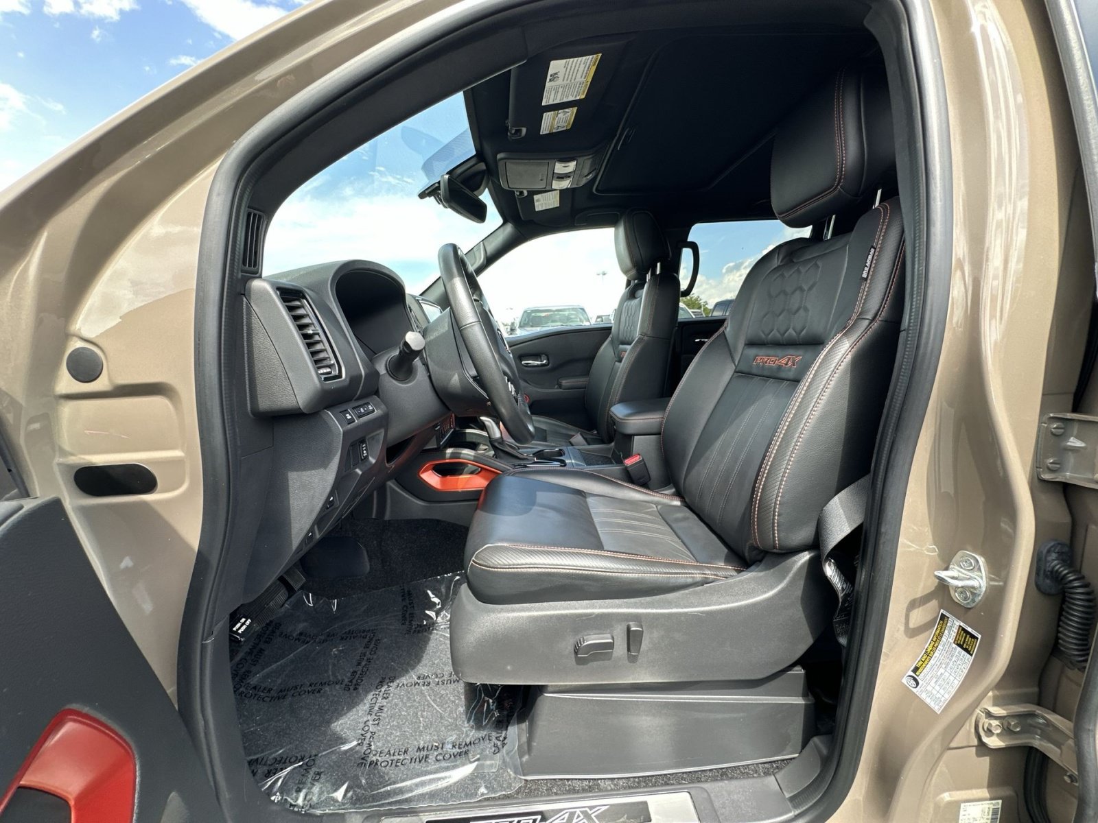 Used 2023 Nissan Frontier PRO-4X w/ Pro-4X Premium Package AWD/4WD image 21