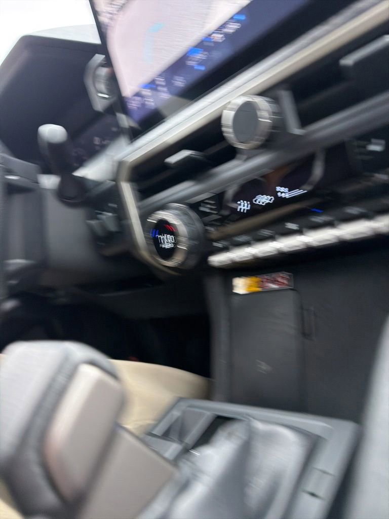 Used 2024 Toyota Tacoma Limited image 30