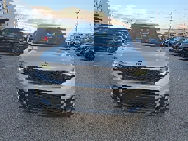 Used 2024 Jeep Grand Cherokee L Limited w/ Black Appearance Package image 3