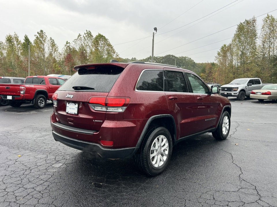 Used 2021 Jeep Grand Cherokee Laredo image 3