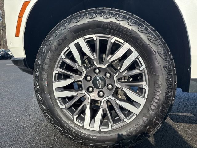 Used 2025 Chevrolet Tahoe Z71 w/ Comfort Package image 10