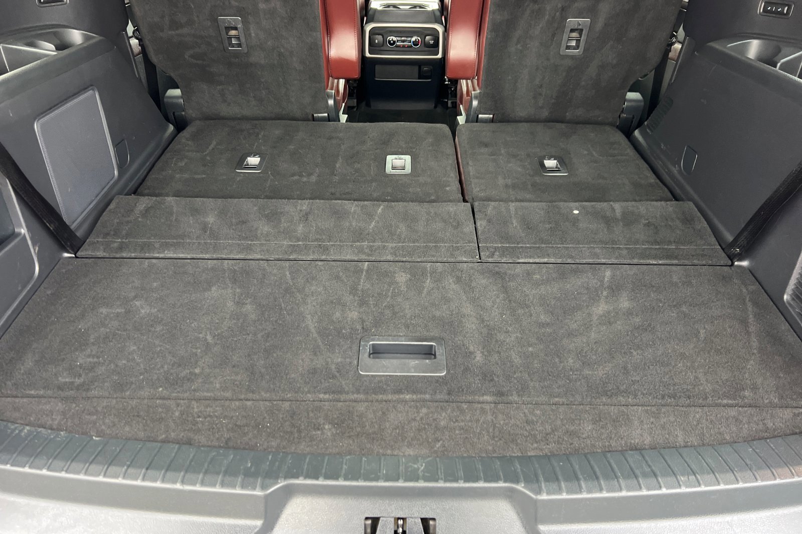 Certified 2024 Ford Expedition Limited image 17