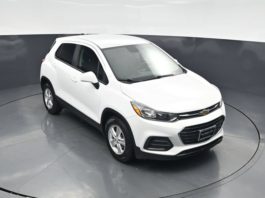 Used 2021 Chevrolet Trax LS w/ Tint and Cruise Package FWD image 39