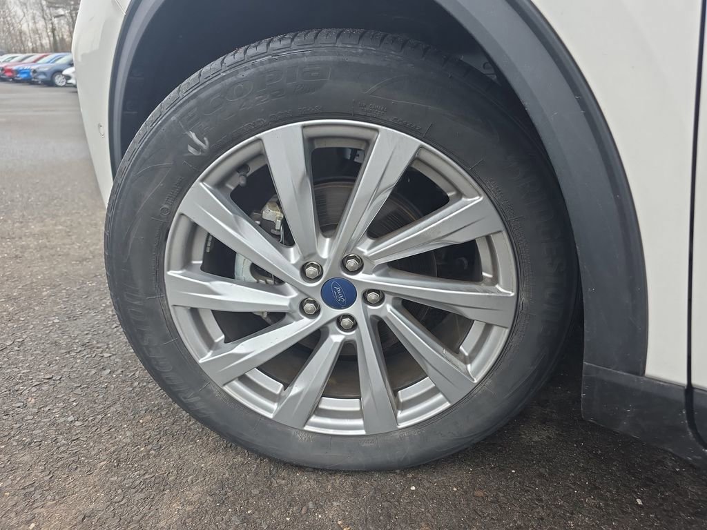 Certified 2022 Ford Escape Titanium w/ Titanium Elite Package image 16