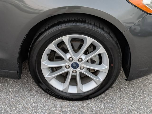 Certified 2020 Ford Fusion SE image 15