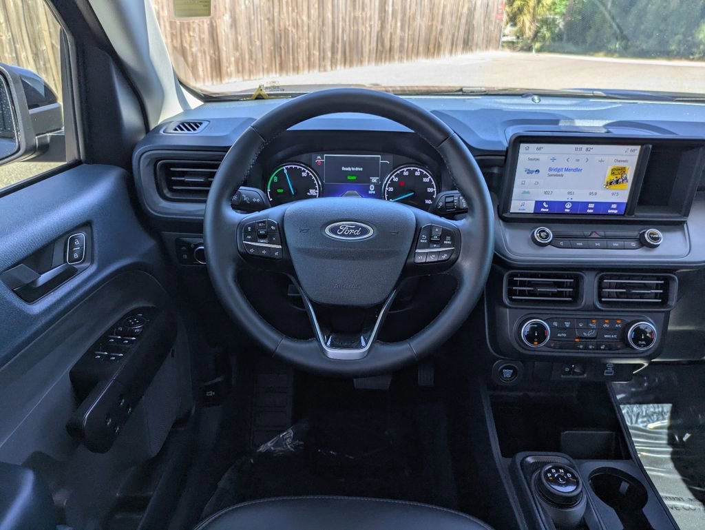 Certified 2024 Ford Maverick Lariat w/ Black Appearance Package image 16