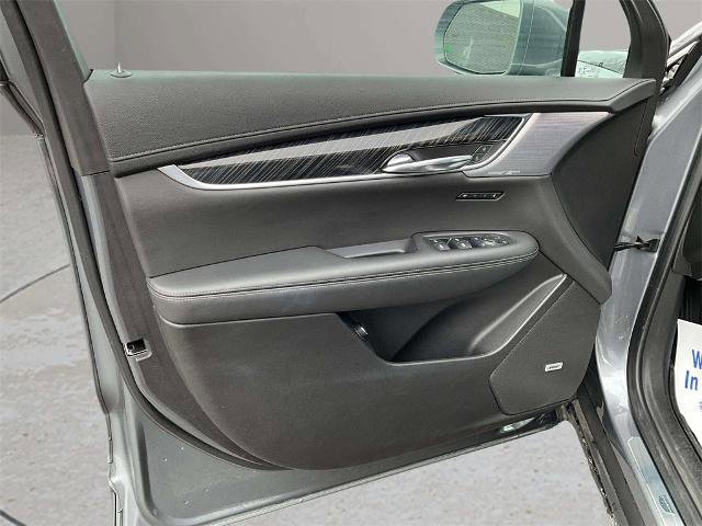 Used 2020 Cadillac XT6 Premium Luxury image 12