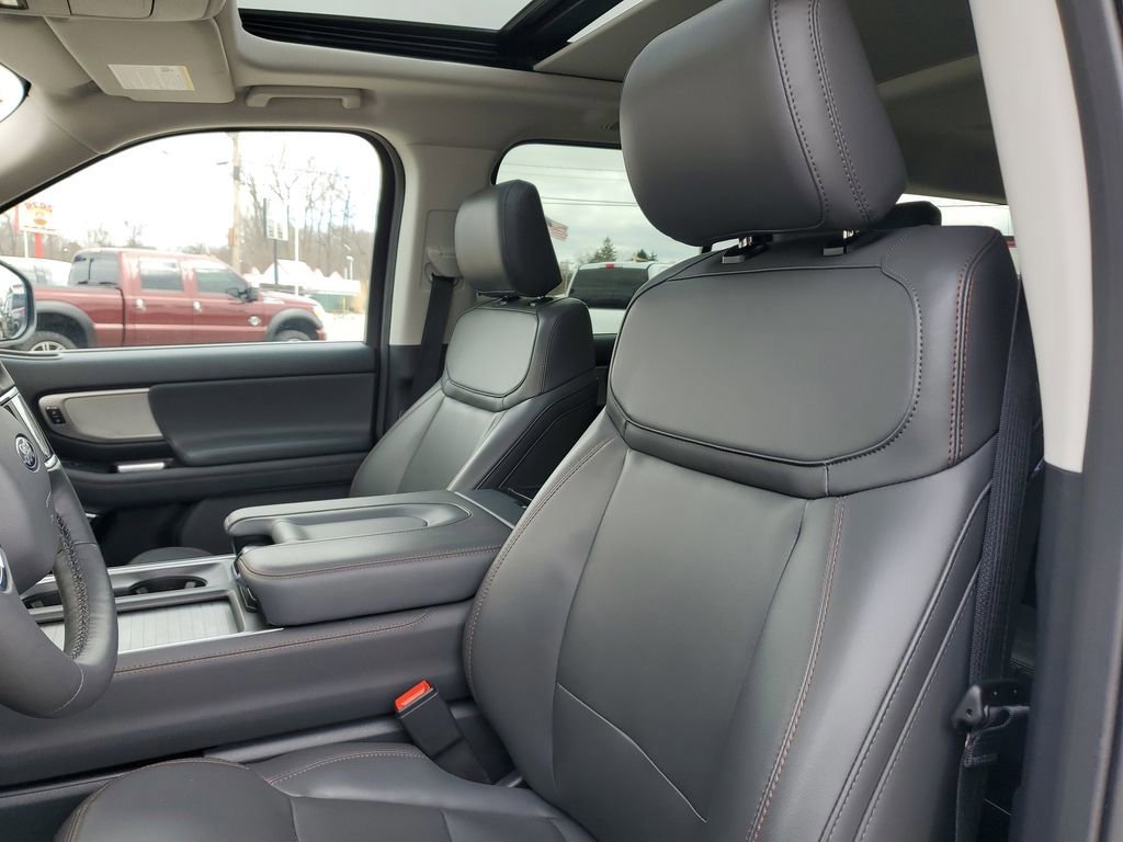 Certified 2025 Ford Expedition Active image 20