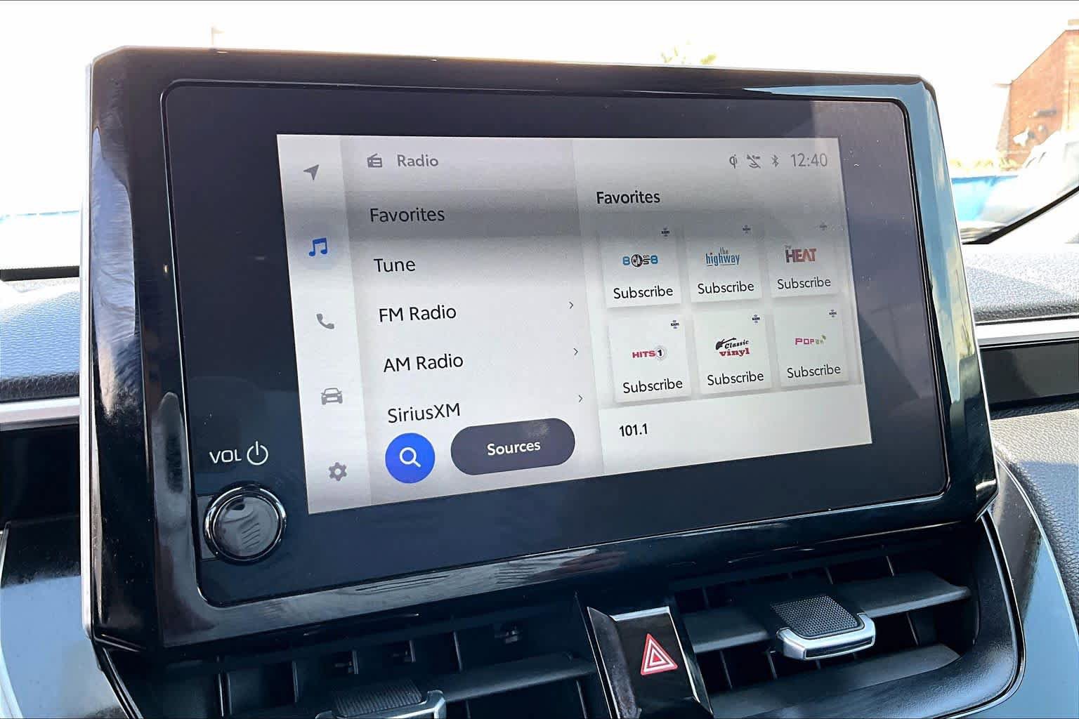 Used 2024 Toyota Corolla Cross XLE FWD image 31