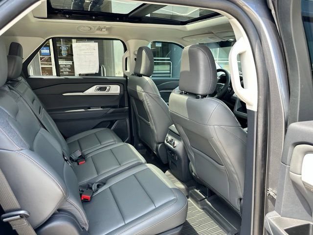 Certified 2025 Ford Explorer Active w/ Active Comfort Package AWD/4WD image 50