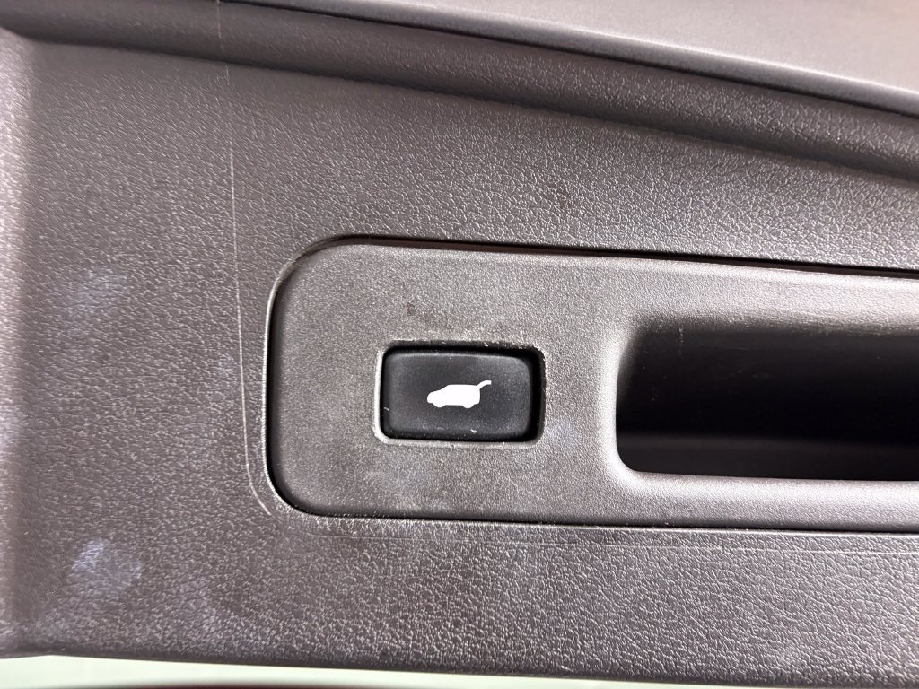 Used 2017 Acura MDX SH-AWD image 34