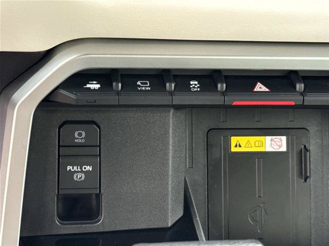 Used 2023 Toyota Sequoia Capstone AWD/4WD image 30