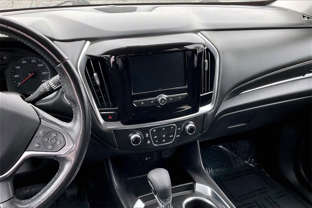 Used 2021 Chevrolet Traverse LT image 6