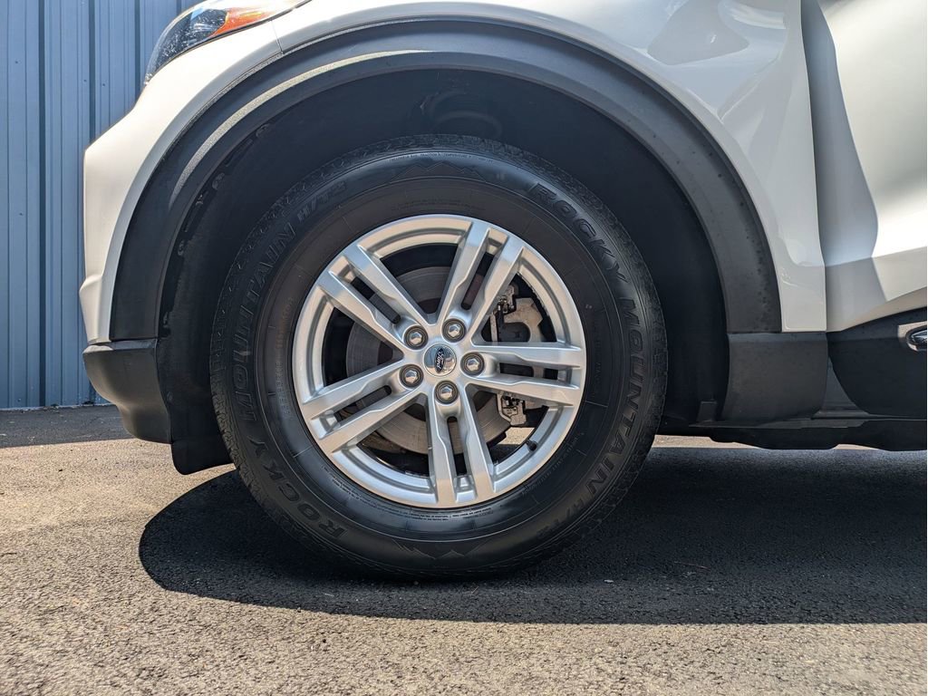 Certified 2020 Ford Explorer XLT w/ Equipment Group 202A RWD image 27