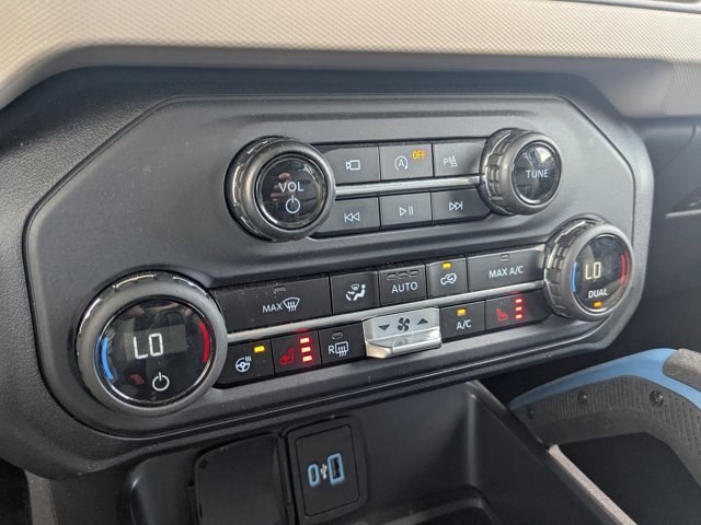 Certified 2024 Ford Bronco Wildtrak AWD/4WD image 25