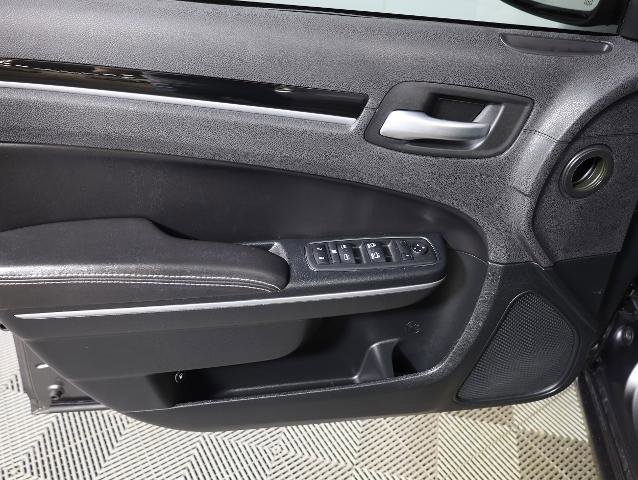 Used 2018 Chrysler 300 S w/ 300S Premium Group image 27