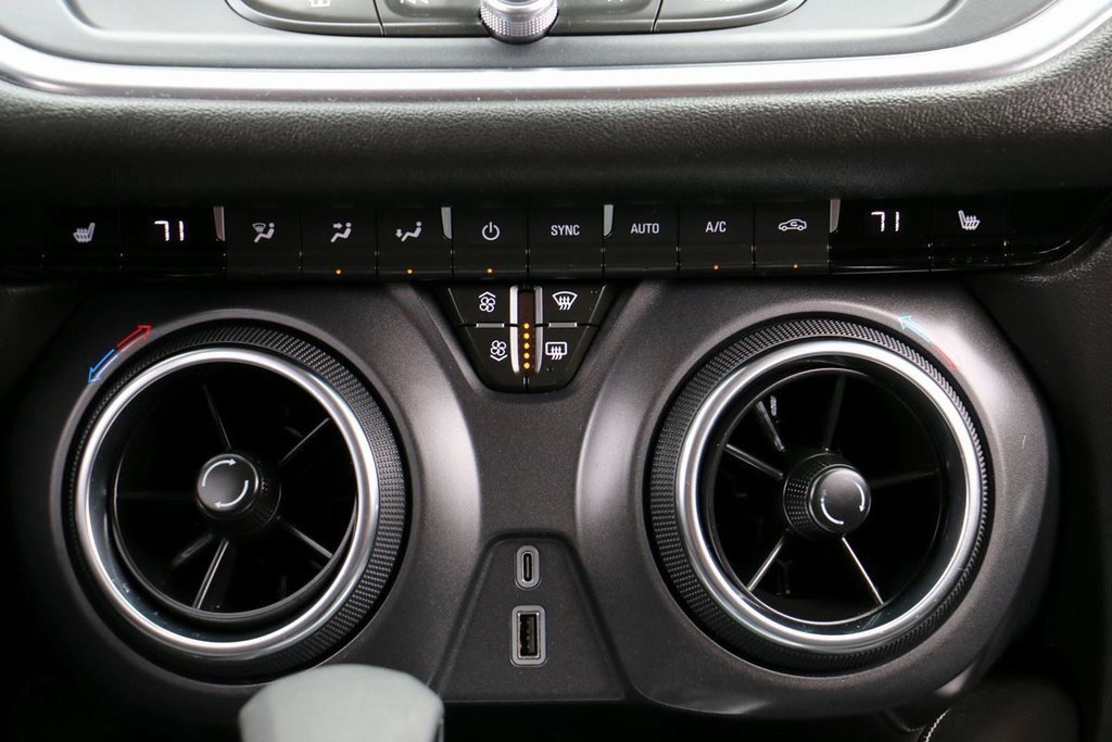 Used 2025 Chevrolet Blazer LT image 28