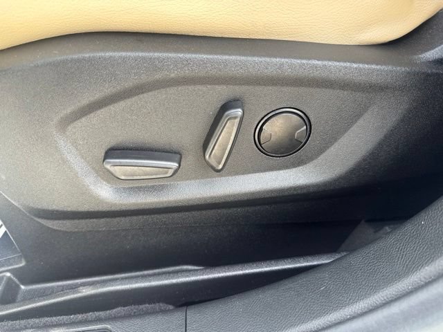 Certified 2024 Ford Edge SEL w/ Convenience Package AWD/4WD image 16
