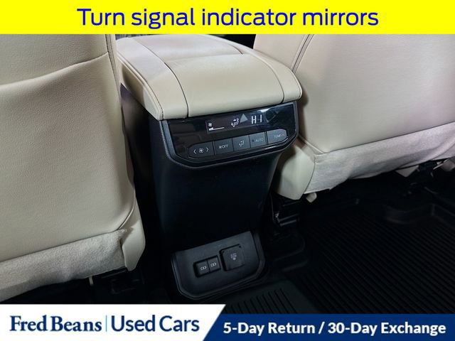 Used 2023 Toyota Highlander Limited image 28