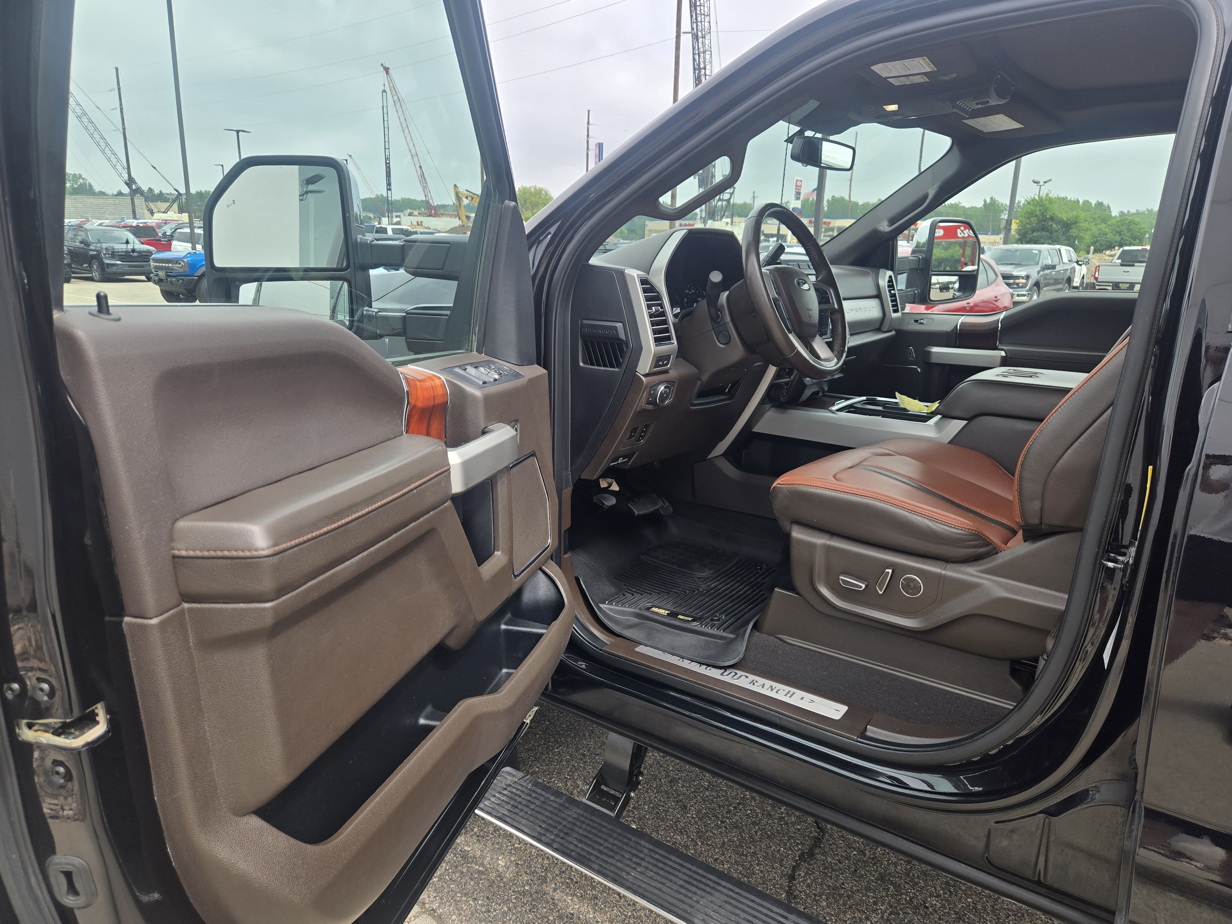 Certified 2021 Ford F350 King Ranch w/ King Ranch Ultimate Package AWD/4WD image 11
