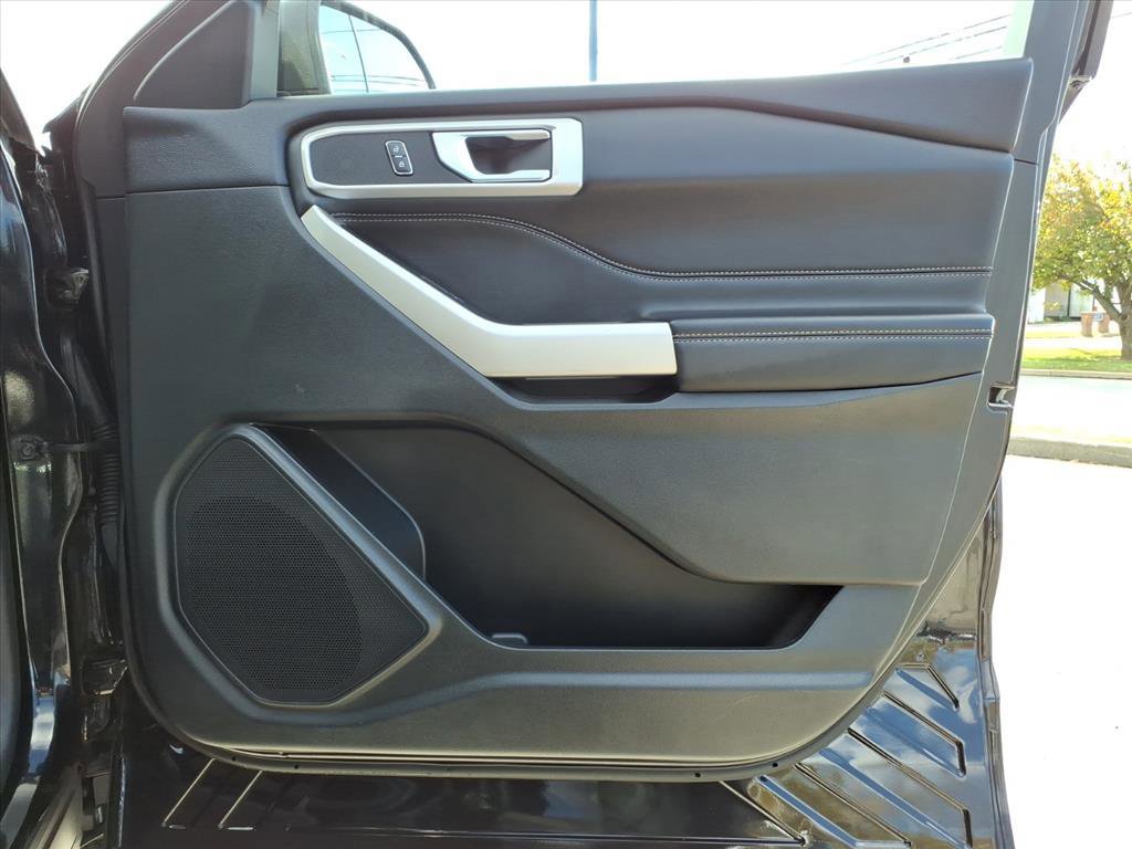 Certified 2022 Ford Explorer XLT w/ Equipment Group 202A image 11