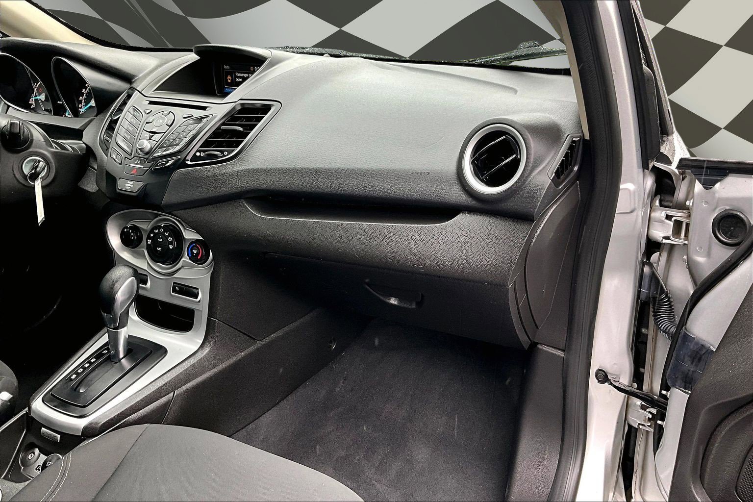 Certified 2018 Ford Fiesta SE FWD image 16