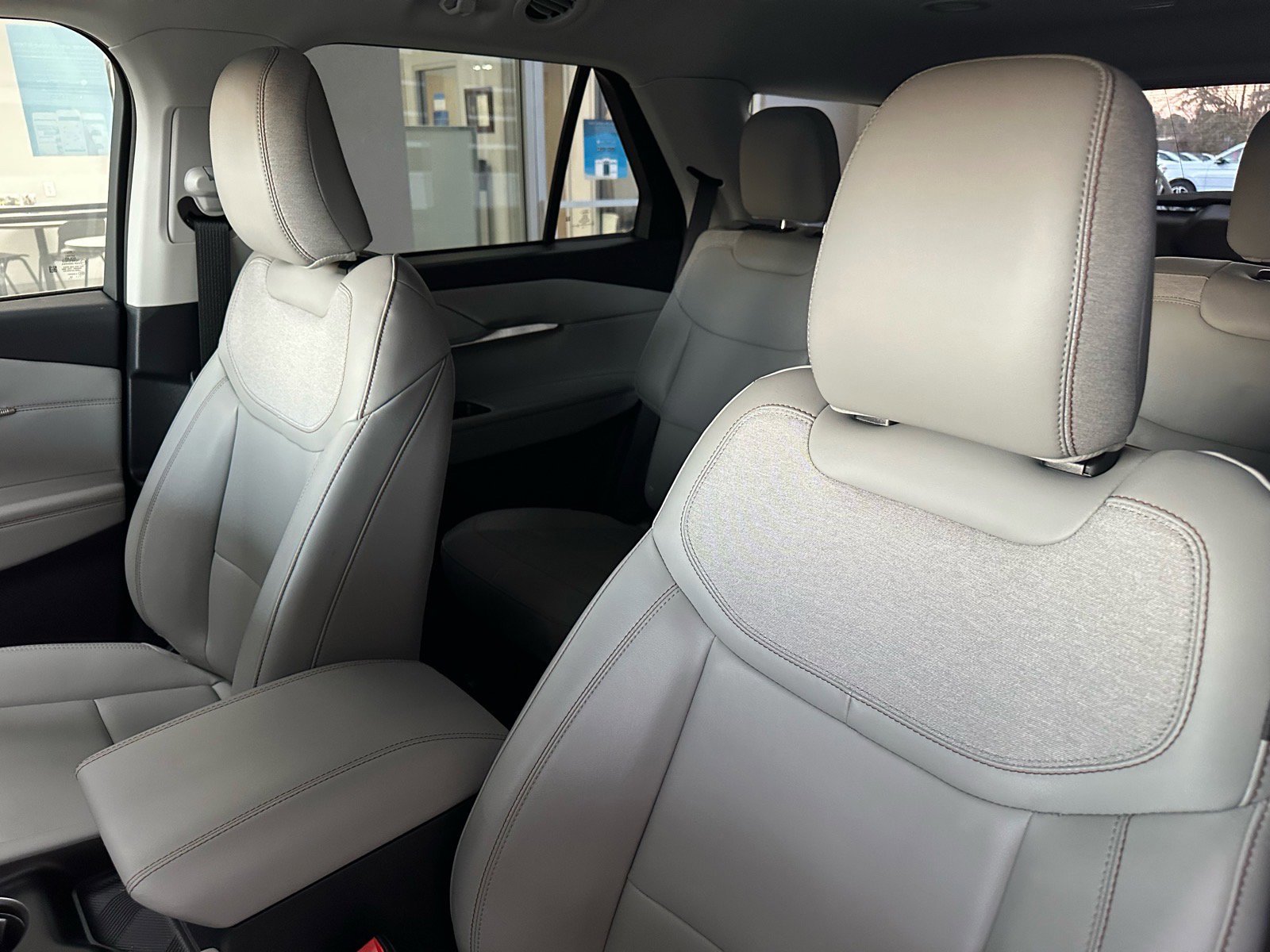 Certified 2025 Ford Explorer Active w/ Active Comfort Package image 21