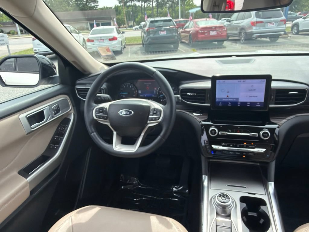 Certified 2023 Ford Explorer Limited w/ Equipment Group 301A AWD/4WD image 11