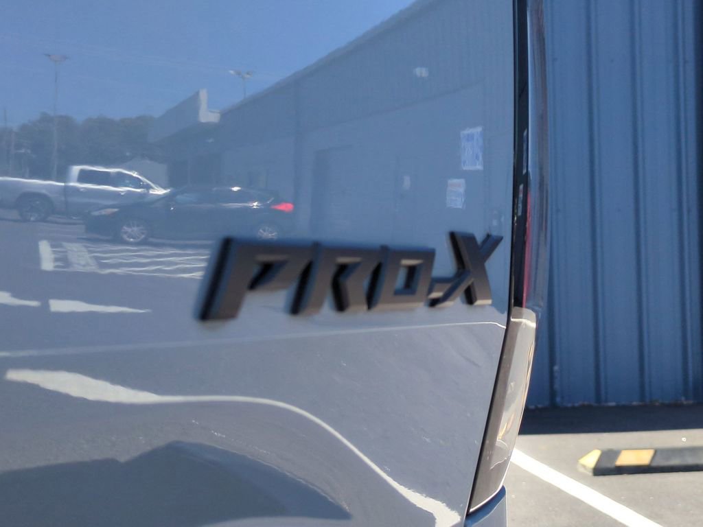 Used 2024 Nissan Frontier Pro-X w/ Pro Convenience Package RWD image 7