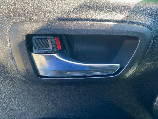 Used 2021 Toyota Tacoma TRD Off-Road image 14