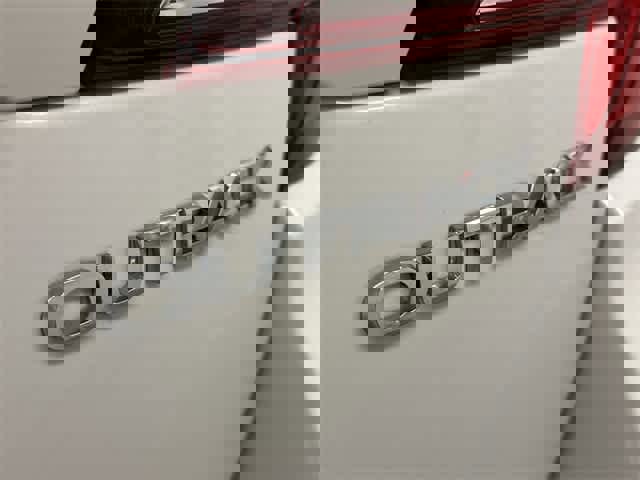 Used 2018 Subaru Outback 2.5i Limited image 28