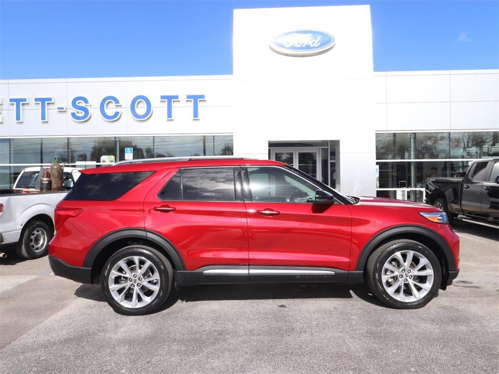 Certified 2022 Ford Explorer Platinum w/ Equipment Group 601A image 14
