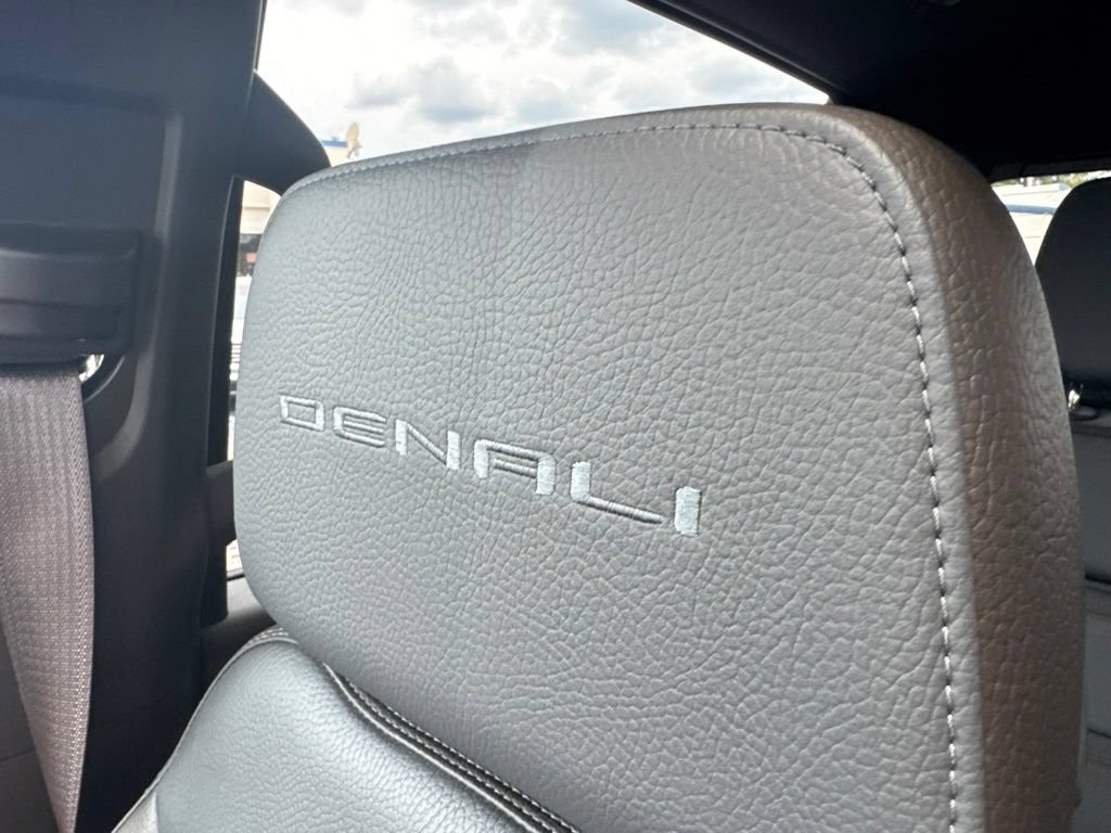Used 2023 GMC Sierra 2500 Denali w/ Denali Ultimate Package AWD/4WD image 31